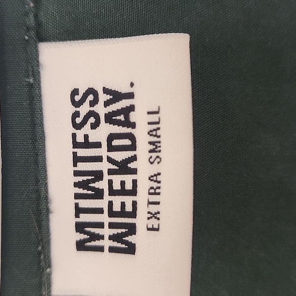 Weekday oversized green velvet dress - Picture 4 of 4